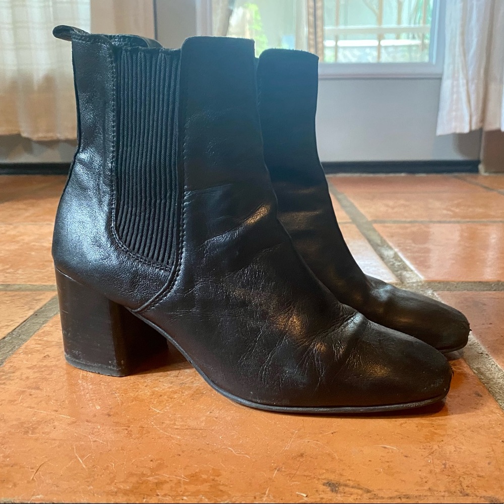 Steve Madden Square-toed Chelsea boots